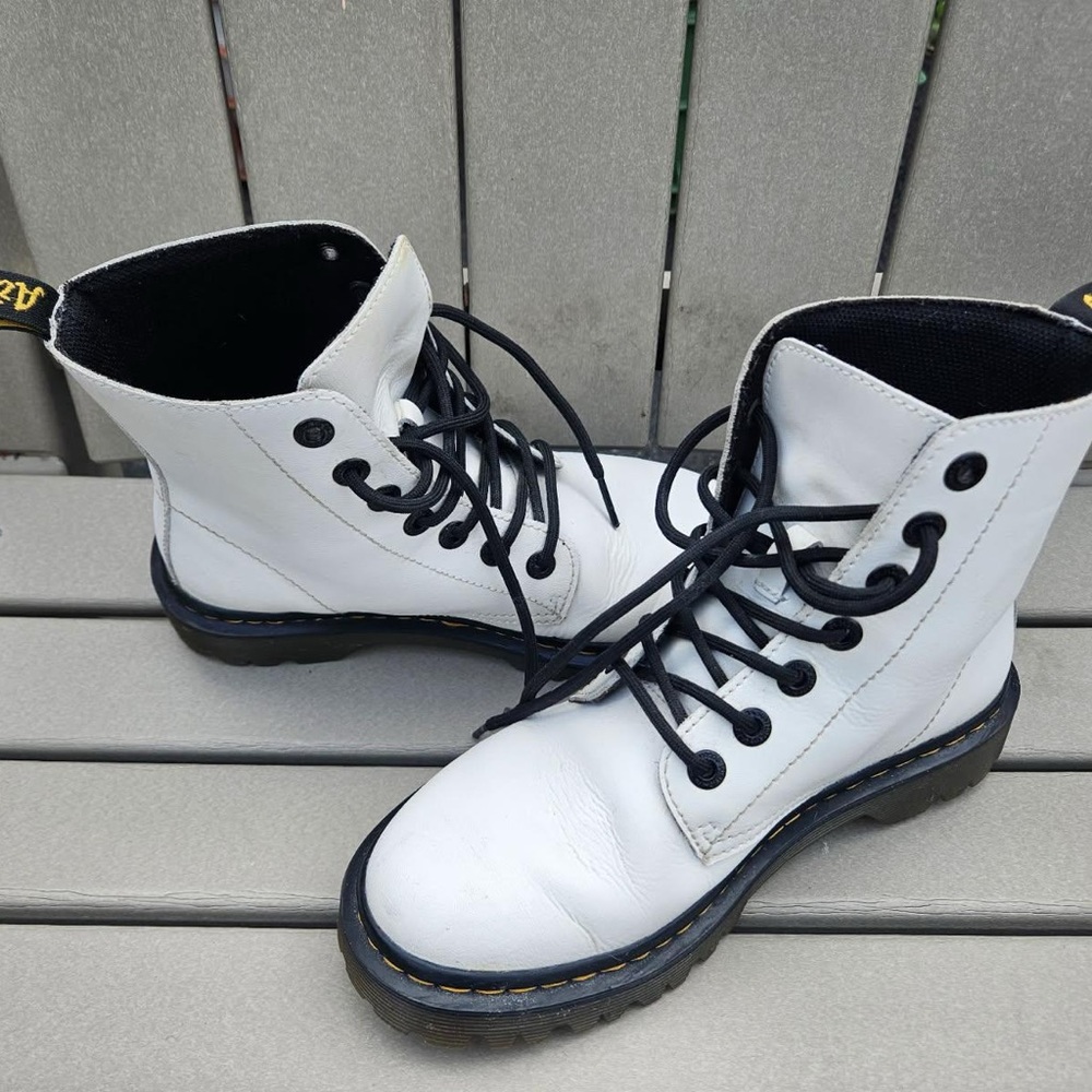 Dr. Martens AirWair Jadon Boot Smooth Leather Platforms W Size 7